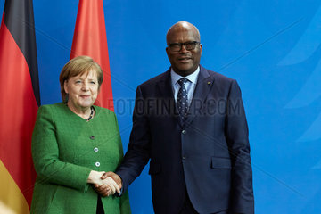 Berlin  Deutschland - Bundeskanzlerin Angela Merkel und der Staatspraesident von Burkina Faso  Roch Marc Christian Kabore.