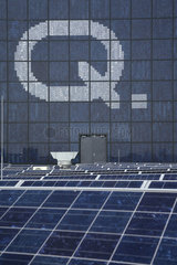 Firmengebaeude und Solaranlage der Q-Cells AG in Sachsen-Anhalt