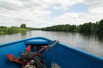 Niederfinow  Schifffahrt auf dem Oder-Havel-Kanal