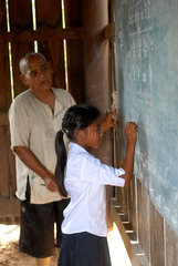 Phum Chikha  Kambodscha  kambodschanisch  Schulunterricht