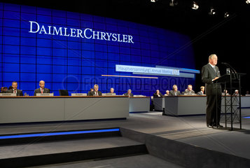 Berlin - Hilmar Kopper zur Hauptversammlung der DaimlerChrysler AG