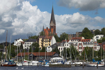 Flensburger Foerde und Ostufer mit Kirche St. Juergen