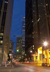Toronto - Das Bankenviertel mit seinen Hochhaeusern bei Nacht