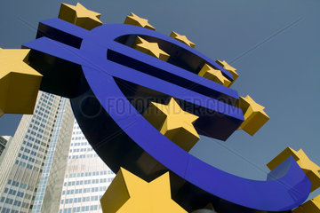 Frankfurt am Main  Euro-Skulptur vor der EZB-Zentrale