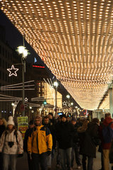 Berlin  weihnachtliche Beleuchtung in der Friedrichstrasse