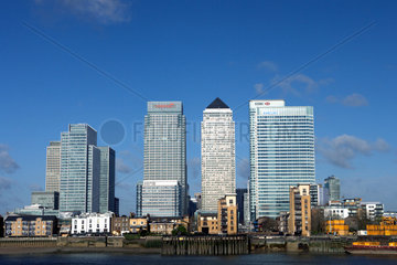 London - Finanzzentrum Canary Wharf mit seinen Buerotuermen