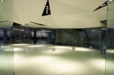 London - Interessante Raumgeometrie in der Tate Modern