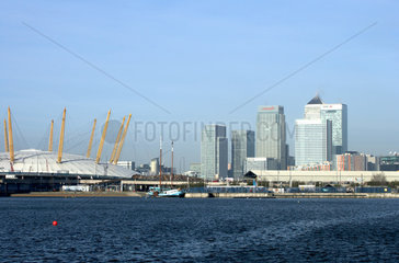 London - Blick nach Canary Wharf von den Royal Docks aus