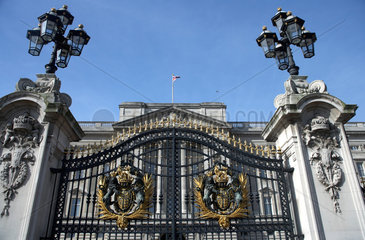 London - Eingangstor des Buckingham Palace.