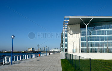 London - Neu erbaute Bueroimmobilie in den Docklands