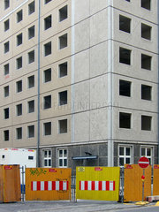 Berlin  Abriss Plattenbau