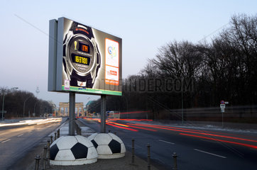 Berlin - Werbung der Uhrenfirma Casio zur Fussball WM 2006