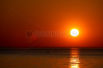 Sonnenuntergang an der Ostsee von der Insel Poel aus gesehen