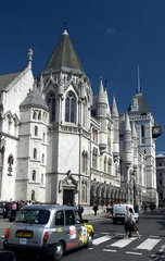 London - Aussenanicht der Royal Courts of Justice