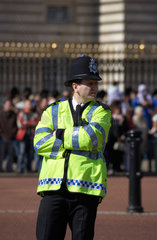 London - Polizist der Metropolitan Police im Dienst