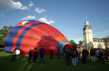 Karlsruhe - Vorbereitungen zu einer Heissluftballonfahrt