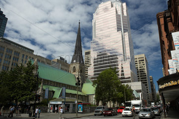 Montreal - Die Christ Church Cathedral an der Rue Sainte-Catherine