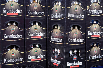 Symbolfoto  gestapelte Krombacher Bierkisten