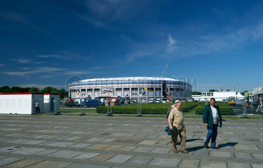 Berlin - Der Nachbau des Olympiastadions von Adidas am Platz der Republik