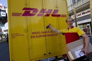 DHL Elektro-Paketauto