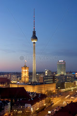 Fernsehturm und Alexanderplatz in Berlin-Mitte