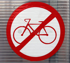 Moskau - Hinweisschild Fahrrad fahren verboten