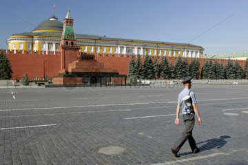 Moskau  das Lenin Mausoleum auf dem Roten Platz