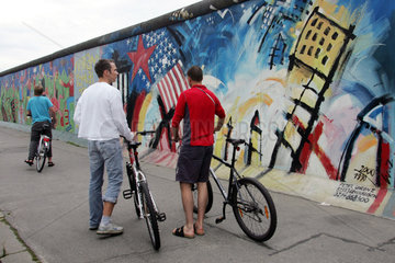 Berlin  ein Teil der Berliner Mauer an der East Side Gallery