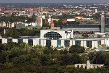 Berlin  Stadtansicht  Blick auf das Bundeskanzleramt und den Hauptbahnhof