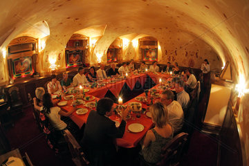 Moskau  eine Feier im einem russischen Restaurant