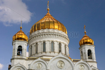Moskau  die Kuppel der Erloeser-Kathedrale im Sonnenlicht