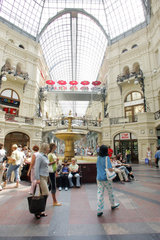 Moskau  das traditionsreiche Kaufhaus GUM in Moskau
