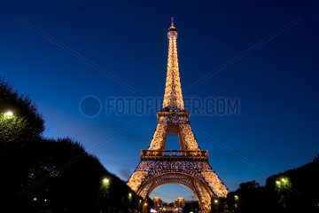 Paris  der Eiffelturm im Abendlicht