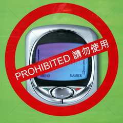 Symbolfoto  Schild Mobilfunktelefone verboten
