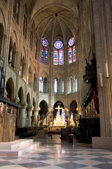 Paris  im Innenraum von Notre Dame