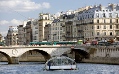 Paris  Blick auf die Seine