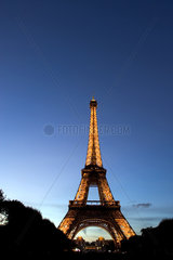 Paris  der Eiffelturm im Abendlicht