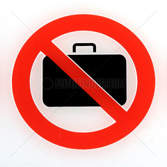 Symbolfoto  Schild Koffer verboten