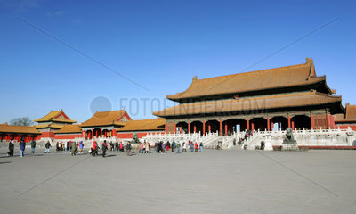 Peking  das Tor der Hoechsten Harmonie in der Verbotenen Stadt