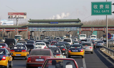 Peking  Stau vor einer Mautstelle