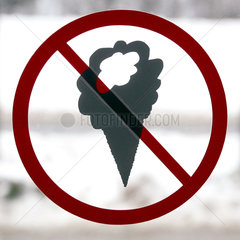 Symbolfoto  Hinweisschild Eis essen verboten