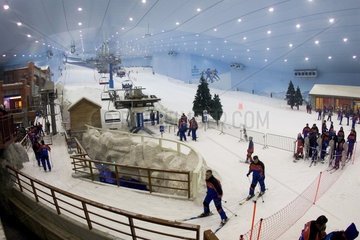 Dubai  Ansicht der Indoorskihalle Ski Dubai im Einkaufszentrum Mall of the Emirates