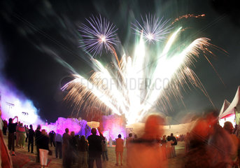 Dubai  Feuerwerk bei der Arabischen Nacht