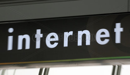 Seoul  das Wort Internet  Symbolfoto