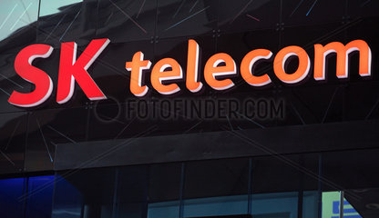 Seoul  Logo der Telefongesellschaft SK telecom