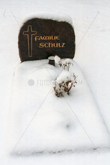 Ein Grab im Winter