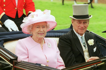 Ihre Koenigliche Hoheit Queen Elisabeth und Prinz Philip im Portrait