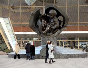 Odessa  Skulptur The Golden Child