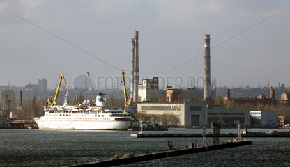 Odessa  Hafenansicht und Industrieanlage