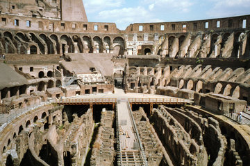 Rom  Blick in das Innere des Colosseums